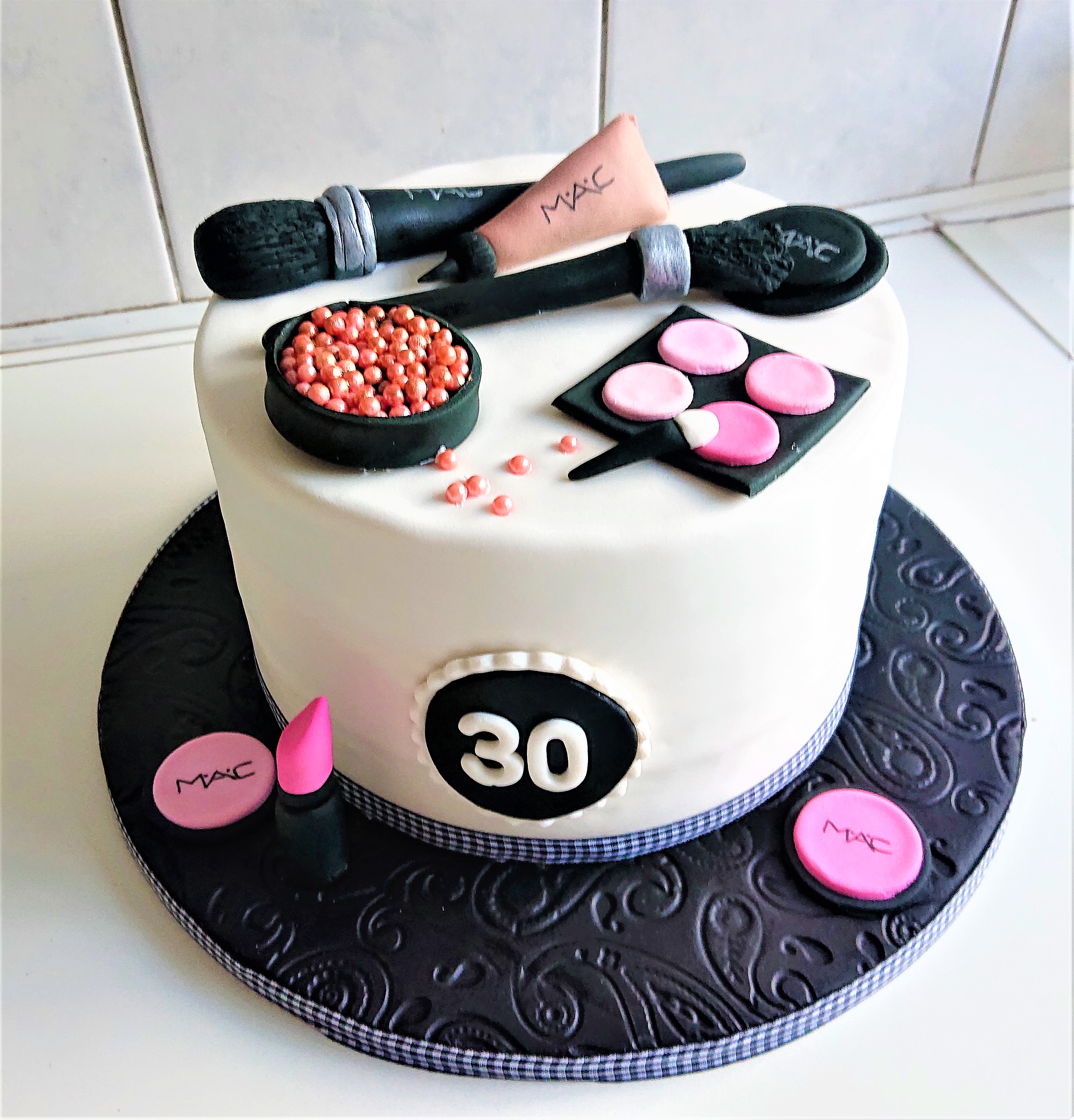 make up cake